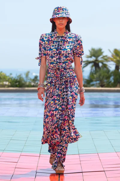 Look 1